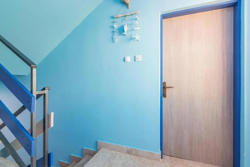 Rooms & Studio Apartments By The Way Baska  Baska (Krk)