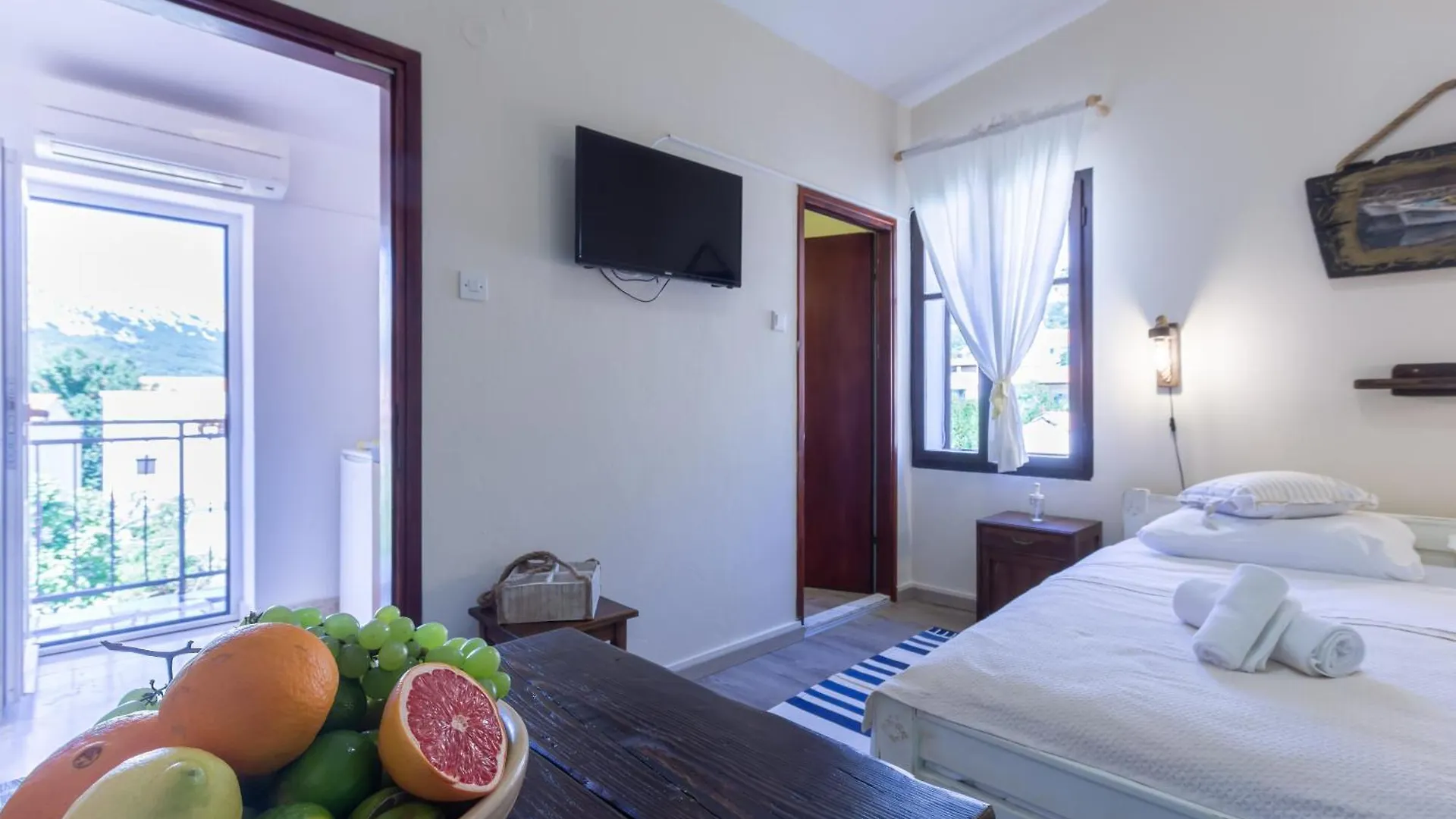 Rooms & Studio Apartments By The Way Baska